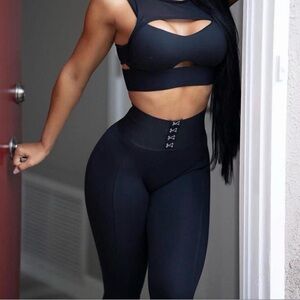 Bombshell Sportswear Waist Cincher Leggings